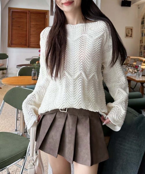 Ada.(エイダ)の「透かし編み ボートネック オーバーサイズ チュニックニット(ニット/セーター・レディース・ブラック/アイボリー/ブラウン・FREE)」の2枚目の写真