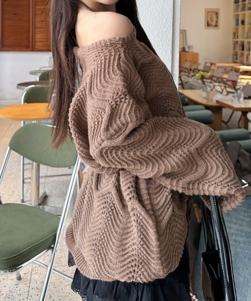 Ada.(エイダ)の「透かし編み ボートネック オーバーサイズ チュニックニット(ニット/セーター・レディース・ブラック/アイボリー/ブラウン・FREE)」の11枚目の写真