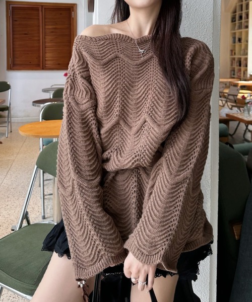 Ada.(エイダ)の「透かし編み ボートネック オーバーサイズ チュニックニット(ニット/セーター・レディース・ブラック/アイボリー/ブラウン・FREE)」の10枚目の写真