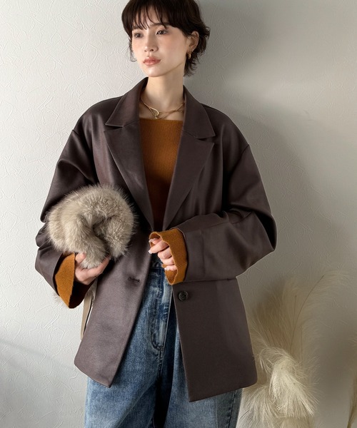 Classical Evon(クラシカルエヴォン)の「【Classical Evon】羽織るだけで上品ハンサム。レザー風加工スエード袖タックテーラードジャケット(オーバーサイズ)(テーラードジャケット・レディース・ブラウン/ブラック・X-LARGE/SMALL/MEDIUM/LARGE)」の12枚目の写真