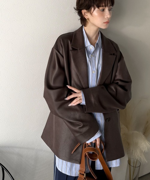 Classical Evon(クラシカルエヴォン)の「【Classical Evon】羽織るだけで上品ハンサム。レザー風加工スエード袖タックテーラードジャケット(オーバーサイズ)(テーラードジャケット・レディース・ブラウン/ブラック・X-LARGE/SMALL/MEDIUM/LARGE)」の11枚目の写真