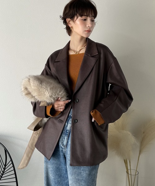 Classical Evon(クラシカルエヴォン)の「【Classical Evon】羽織るだけで上品ハンサム。レザー風加工スエード袖タックテーラードジャケット(オーバーサイズ)(テーラードジャケット・レディース・ブラウン/ブラック・X-LARGE/SMALL/MEDIUM/LARGE)」の9枚目の写真