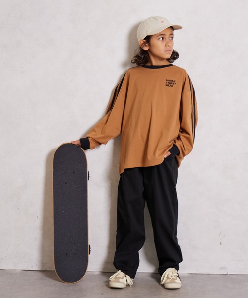 PAIRMANON STREET（ペアマノンストリート）の「【綿100%】袖ライン 刺繍 長袖 Tシャツ【PAIRMANON STREET】（Tシャツ/カットソー・キッズ・ブラウン/レッド/ブラック/ネイビー/ホワイト/イエロー/ライトブルー・100/140/130/120/110/90/160/150）」の19枚目の写真