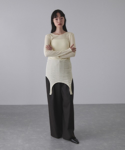 ADAM ET ROPE'(アダムエロペ)の「【サステナブル】タンクレイヤードトップス(Tシャツ/カットソー・レディース・チャコールグレー/オフホワイト・FREE)」の13枚目の写真