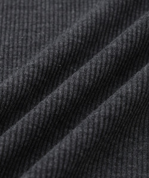 ADAM ET ROPE'(アダムエロペ)の「【サステナブル】タンクレイヤードトップス(Tシャツ/カットソー・レディース・チャコールグレー/オフホワイト・FREE)」の22枚目の写真