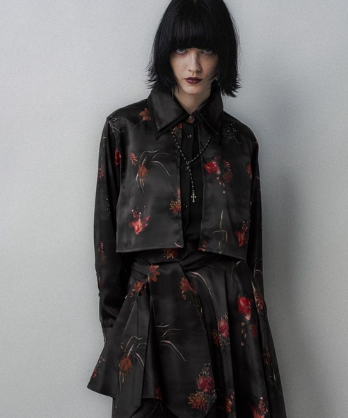 HARE(ハレ)の「Autumnflowerレイヤードデザインシャツ(HARE)(シャツ/ブラウス・レディース・レッド/ブルーパープル・FREE)」の2枚目の写真