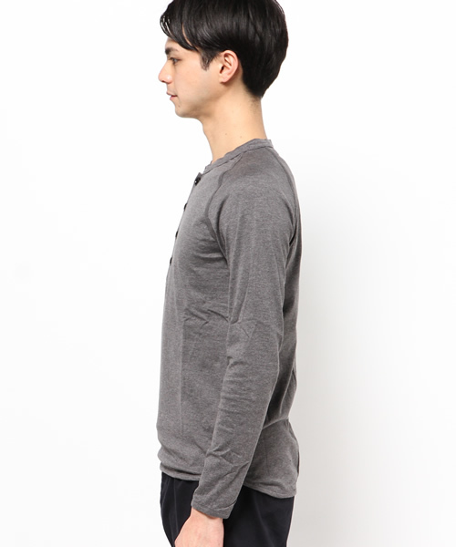 BHY-biography（ビーエイチワイバイオグラフィー）の「50/2 SU-PIMA HENLEY（Tシャツ/カットソー・メンズ・チャコールグレー・48/44）」の4枚目の写真