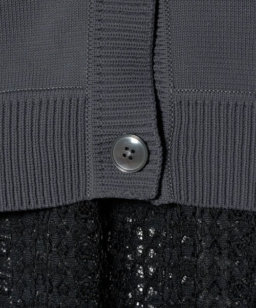 UNITED ARROWS（ユナイテッドアローズ）の「レース レイヤード カーディガン‐ウォッシャブル‐（ニット/セーター・レディース・ブラック/ダークグレー・FREE）」の18枚目の写真