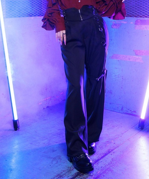 NIBBLE POISON（ニブルポイズン）の「ハーネス付ロングパンツ（その他パンツ・レディース・チャコール/ブラック・MEDIUM）」の2枚目の写真