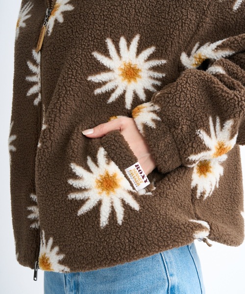 ROXY(ロキシー)の「ALL DAY /ロキシーフラワー柄ジップアップボアジャケット(ブルゾン・レディース・ナチュラル/ブルー/ブラウン・SMALL/MEDIUM/LARGE)」の14枚目の写真