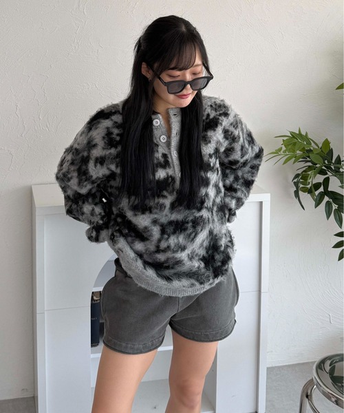 sedacle(セダクル)の「カモフラヘンリーネックニット(ニット/セーター・メンズ・ネイビー/ベージュ/グレー・LARGE/MEDIUM/SMALL)」の5枚目の写真