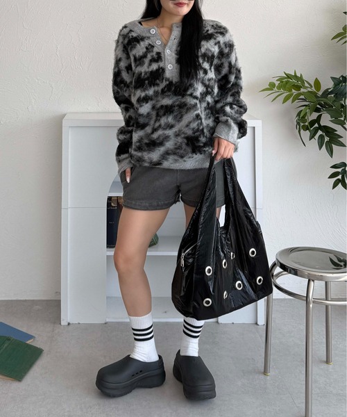 sedacle(セダクル)の「カモフラヘンリーネックニット(ニット/セーター・メンズ・ネイビー/ベージュ/グレー・LARGE/MEDIUM/SMALL)」の7枚目の写真