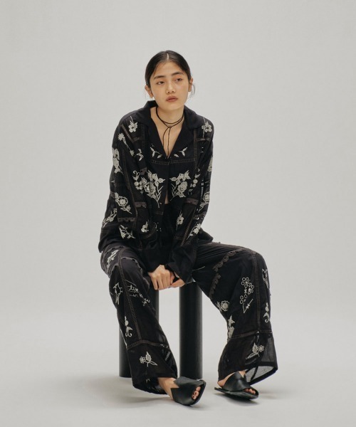Embroidery Patchwork Trousers（その他パンツ）｜TODAYFUL