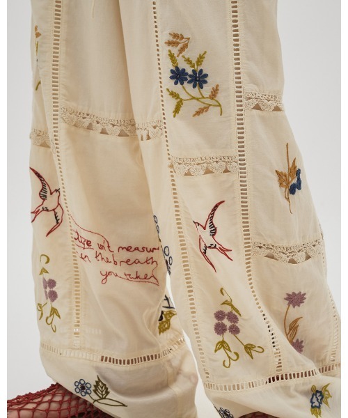 TODAYFUL（トゥデイフル）の「Embroidery Patchwork Trousers（その他パンツ・レディース・キナリ/バーガンディー/ブラック・36inch/38inch）」の13枚目の写真