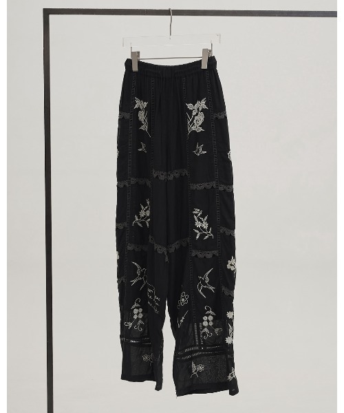 【最終値下げ】 TODAYFUL Embroidery Patchwork Embroidery Patchwork Trousers（その他パンツ）｜TODAYFUL