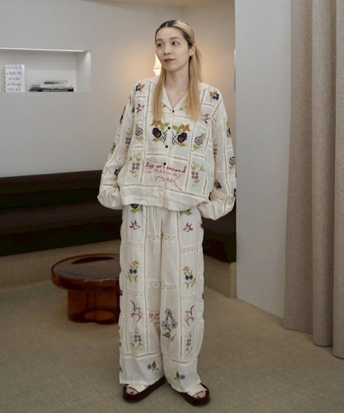 Embroidery Patchwork Trousers（その他パンツ）｜TODAYFUL（トゥデイ