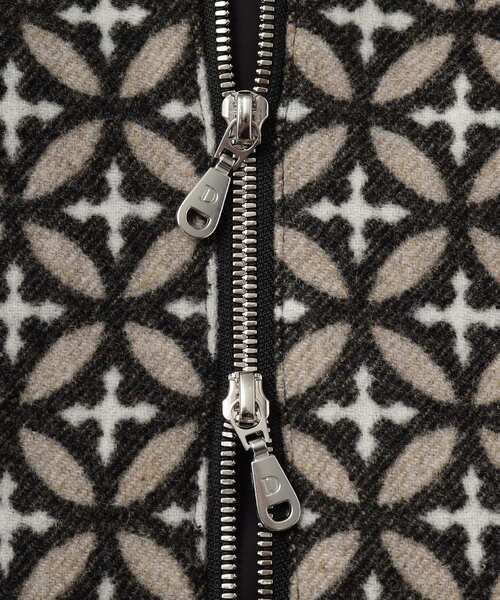 DRESSTERIOR(ドレステリア)の「オーバーラップサークル ウールジャカードパーカー(ブルゾン・メンズ・ベージュ系・90/91/92)」の21枚目の写真