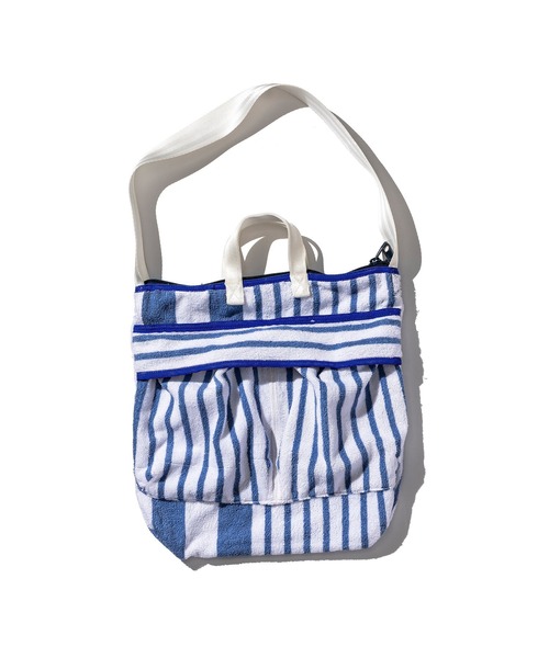 PUEBCO（プエブコ）の「STRIPED TOWEL HELMET BAG（ショルダーバッグ・メンズ・その他・ONE SIZE）」の2枚目の写真