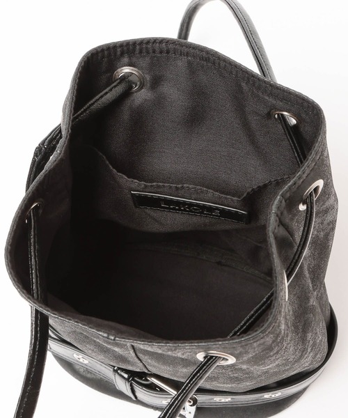 LAKOLE（ラコレ）の「アイレットベルト巾着バッグ / 607728（ハンドバッグ・レディース・グレイッシュベージュ/ブラック・FREE）」の9枚目の写真