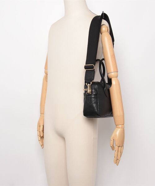 POMTATA(ポンタタ)の「POMTATA/ポンタタ/RONE SQUARE MINI BOSTON(ショルダーバッグ・レディース・ブラック・F)」の5枚目の写真