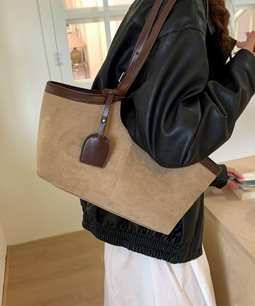 aimoha（アイモハ）の「【B.A.G】スエード ミニトートバッグ（トートバッグ・レディース・ブラック/ライトベージュ/ブラウン・FREE）」の15枚目の写真