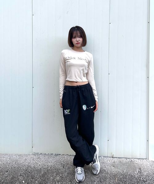 NICK&NICOLE(ニックアンドニコール)の「NICOLE PINTUCK LS CROP TOP_BEIGE(Tシャツ/カットソー・レディース・その他・FREE)」の4枚目の写真
