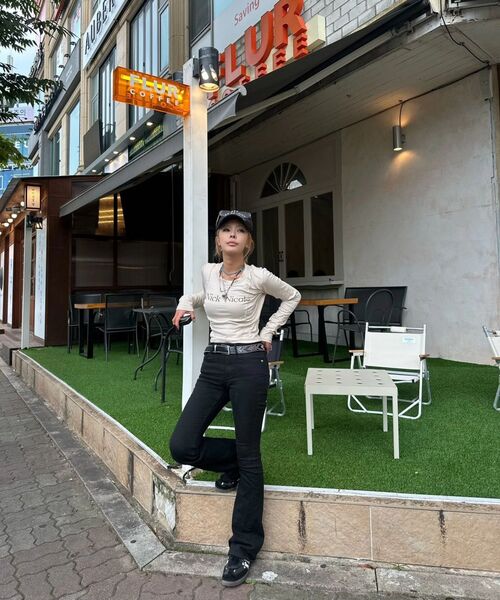 NICK&NICOLE(ニックアンドニコール)の「NICOLE PINTUCK LS CROP TOP_BEIGE(Tシャツ/カットソー・レディース・その他・FREE)」の6枚目の写真