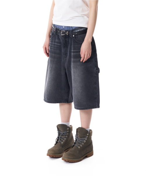 AAKAM（アーカム）の「Needlework Carpenter Bermuda Denim Pants (Black)（その他パンツ・レディース・その他・1/2）」の4枚目の写真