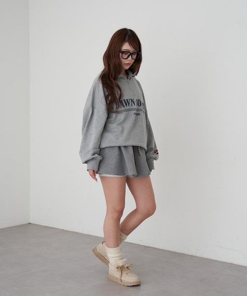 RAY CASSIN（レイカズン）の「ボンディングボリュームミニスカート（スカート・レディース・グレー/チャコールグレー/ネイビー・FREE）」の5枚目の写真