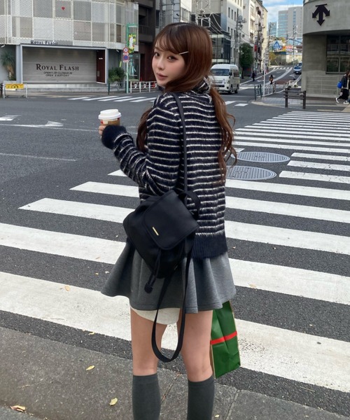 RAY CASSIN（レイカズン）の「ボンディングボリュームミニスカート（スカート・レディース・グレー/チャコールグレー/ネイビー・FREE）」の22枚目の写真