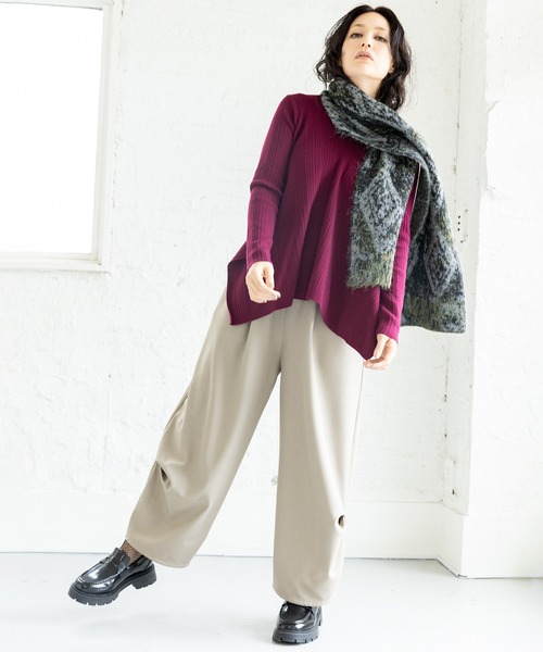 OSMOSIS（オズモーシス）の「スクエアヘムニットプルオーバー（ニット/セーター・レディース・ライトグレー/ブラック/ワイン・ONE SIZE）」の4枚目の写真