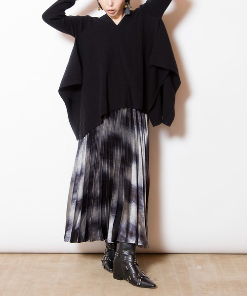 OSMOSIS（オズモーシス）の「スクエアヘムニットプルオーバー（ニット/セーター・レディース・ライトグレー/ブラック/ワイン・ONE SIZE）」の9枚目の写真