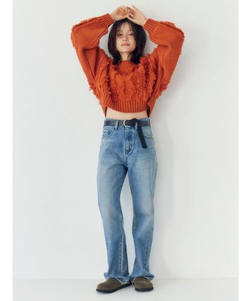 Ungrid(アングリッド)の「ワンショルフリンジケーブルショートニット(ニット/セーター・レディース・アイボリー/チャコールグレー/オレンジ/ベージュ・FREE)」の8枚目の写真
