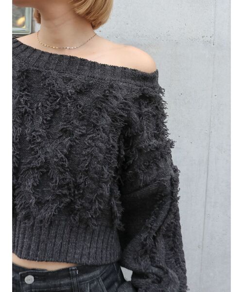 【新品】Ungrid  フリンジ ニット ワンショルフリンジケーブルショートニット（ニット/セーター