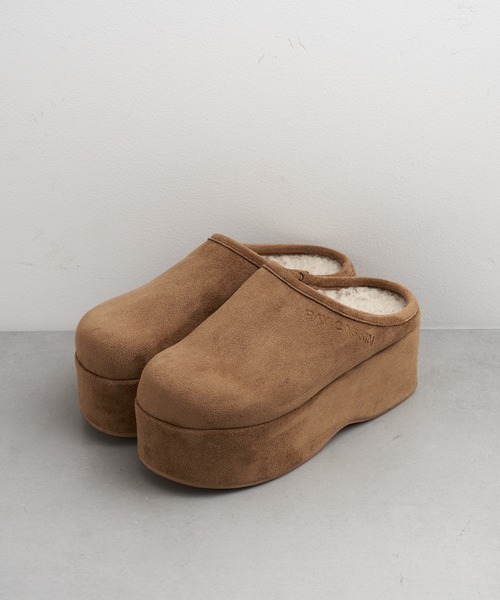 RAY CASSIN(レイカズン)の「厚底ムートンスリッポン(スリッポン・レディース・ブラック/ブラウン/ベージュ・M/S/L)」の5枚目の写真