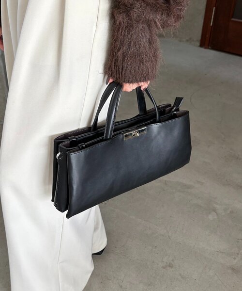 CAPRICIEUX LE'MAGE（カプリシューレマージュ）の「レクタングル2WAYバッグ（ショルダーバッグ・レディース・ブラック/キャメル/イエロー・FREE）」の4枚目の写真