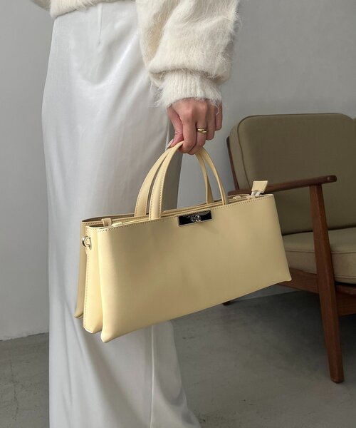 CAPRICIEUX LE'MAGE（カプリシューレマージュ）の「レクタングル2WAYバッグ（ショルダーバッグ・レディース・ブラック/キャメル/イエロー・FREE）」の10枚目の写真