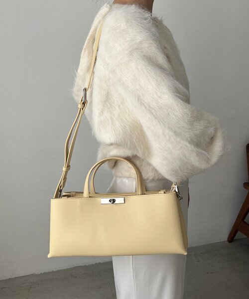 CAPRICIEUX LE'MAGE（カプリシューレマージュ）の「レクタングル2WAYバッグ（ショルダーバッグ・レディース・ブラック/キャメル/イエロー・FREE）」の12枚目の写真