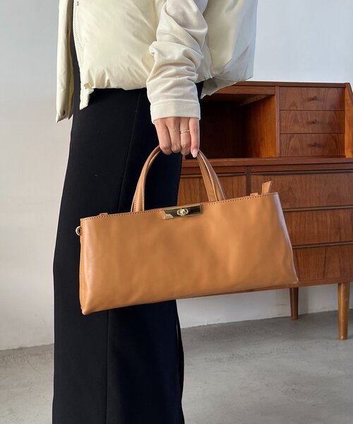 CAPRICIEUX LE'MAGE（カプリシューレマージュ）の「レクタングル2WAYバッグ（ショルダーバッグ・レディース・ブラック/キャメル/イエロー・FREE）」の14枚目の写真