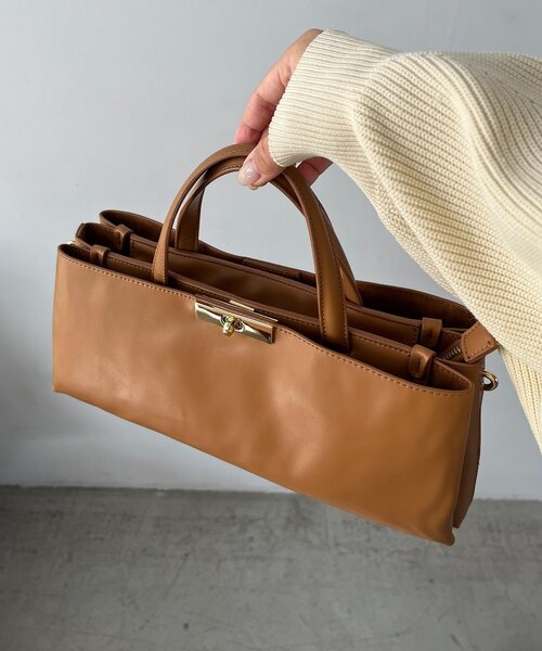 CAPRICIEUX LE'MAGE（カプリシューレマージュ）の「レクタングル2WAYバッグ（ショルダーバッグ・レディース・ブラック/キャメル/イエロー・FREE）」の15枚目の写真