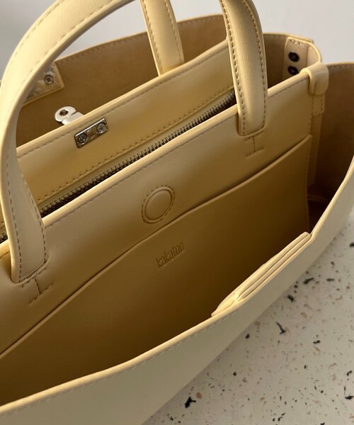 CAPRICIEUX LE'MAGE（カプリシューレマージュ）の「レクタングル2WAYバッグ（ショルダーバッグ・レディース・ブラック/キャメル/イエロー・FREE）」の18枚目の写真