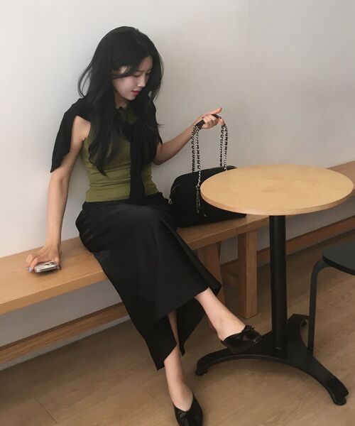 CUSTOMADE WOMAN（カスタメイドウーマン）の「3cmリボンミュールエマ(CW0088EBK)（サンダル・レディース・ブラック・22.5cm/23cm/23.5cm/24cm/24.5cm/25cm）」の4枚目の写真