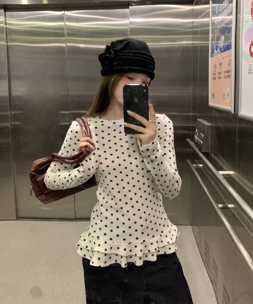 セール】大人可愛いドット柄フリルデザイン長袖トップス（Tシャツ