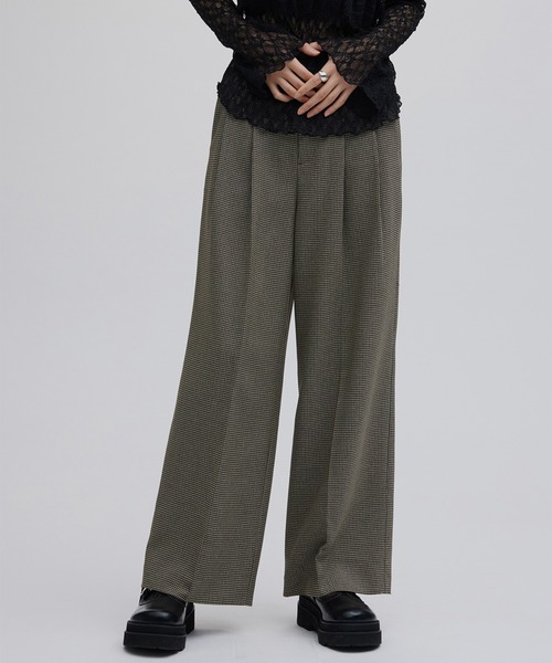 Ameri（アメリ）の「JENNY 2TUCK STRAIGHT PANTS（スラックス・レディース・ブラック/マルチ・SMALL/MEDIUM）」の17枚目の写真