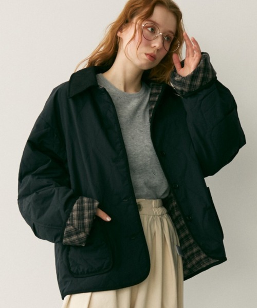 Crisp（クリスプ）の「コーデュロイカラーキルティングジャケット（ブルゾン・レディース・ブラック/ベージュ・FREE）」の2枚目の写真