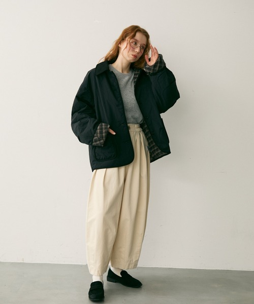 Crisp（クリスプ）の「コーデュロイカラーキルティングジャケット（ブルゾン・レディース・ブラック/ベージュ・FREE）」の8枚目の写真