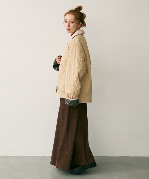 Crisp（クリスプ）の「コーデュロイカラーキルティングジャケット（ブルゾン・レディース・ブラック/ベージュ・FREE）」の16枚目の写真