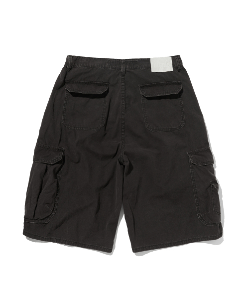 suade（スエード）の「WIDE CARGO SHORTS [BLACK]（その他パンツ・レディース・その他・LARGE/MEDIUM/SMALL）」の3枚目の写真