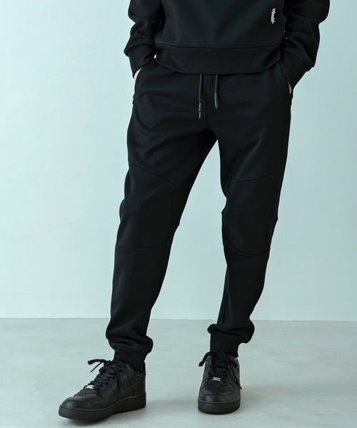 +phenix(プラスフェニックス)の「【WEB・直営店限定】+phenix(プラスフェニックス)HEAVY DUTY JOGGER SWEATPANTS ヘビー デューティー ジョガー スウェットパンツ(保温性/耐久性)(スウェットパンツ・メンズ・グレー/ブラック/ベージュ・M/XL/L/S)」の2枚目の写真