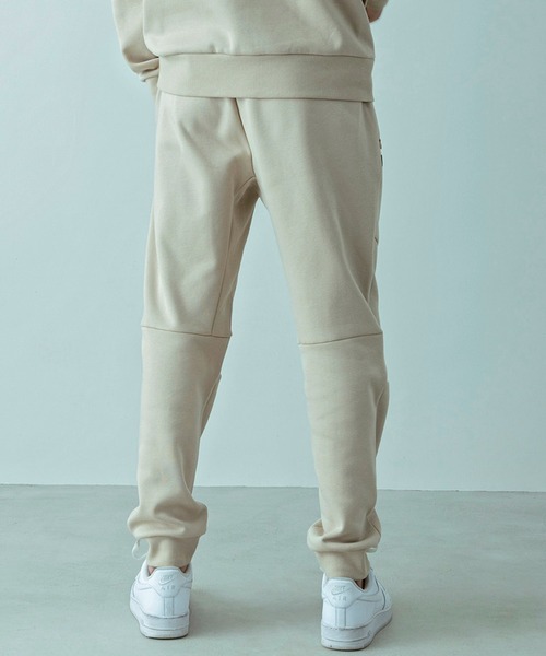+phenix(プラスフェニックス)の「【WEB・直営店限定】+phenix(プラスフェニックス)HEAVY DUTY JOGGER SWEATPANTS ヘビー デューティー ジョガー スウェットパンツ(保温性/耐久性)(スウェットパンツ・メンズ・グレー/ブラック/ベージュ・M/XL/L/S)」の16枚目の写真